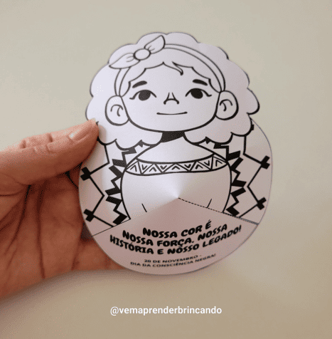 Atividade Dia da Consciência Negra montada como cartão 3D